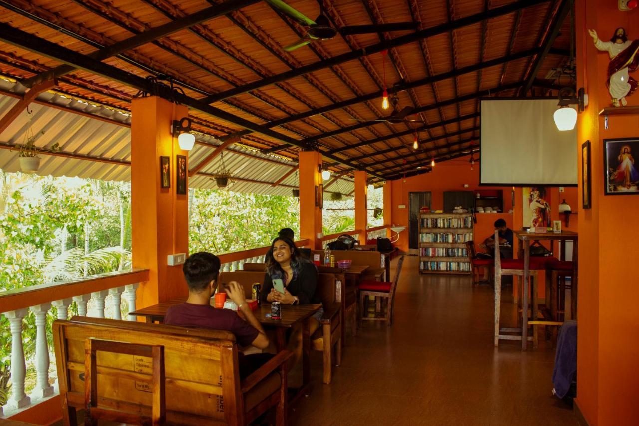 كاندولِم Bonds Hostel المظهر الخارجي الصورة
